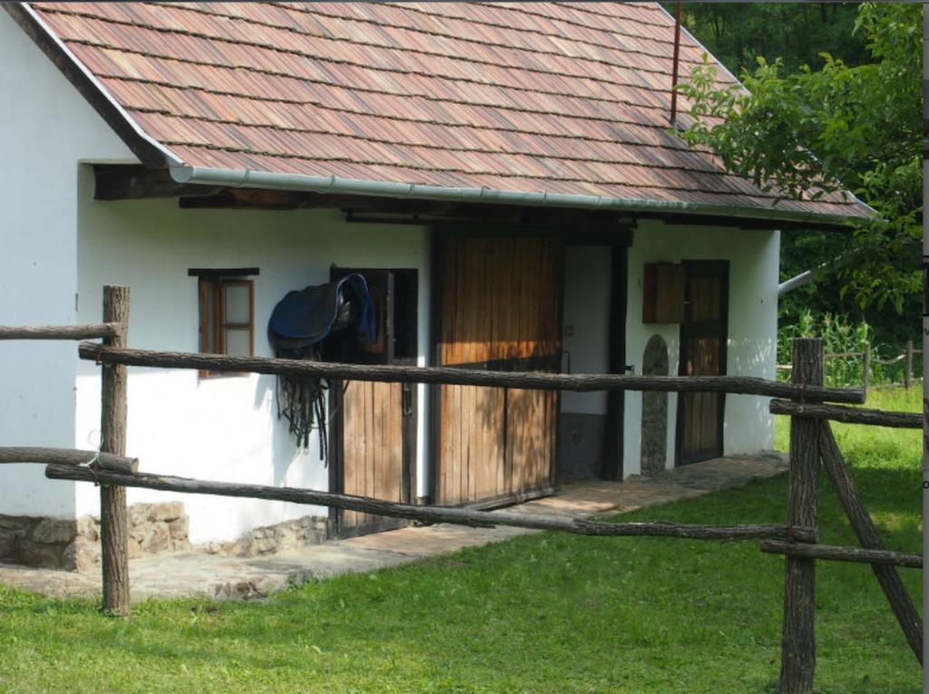 Orgona Ház Apartman Szécsény Szoba fotó